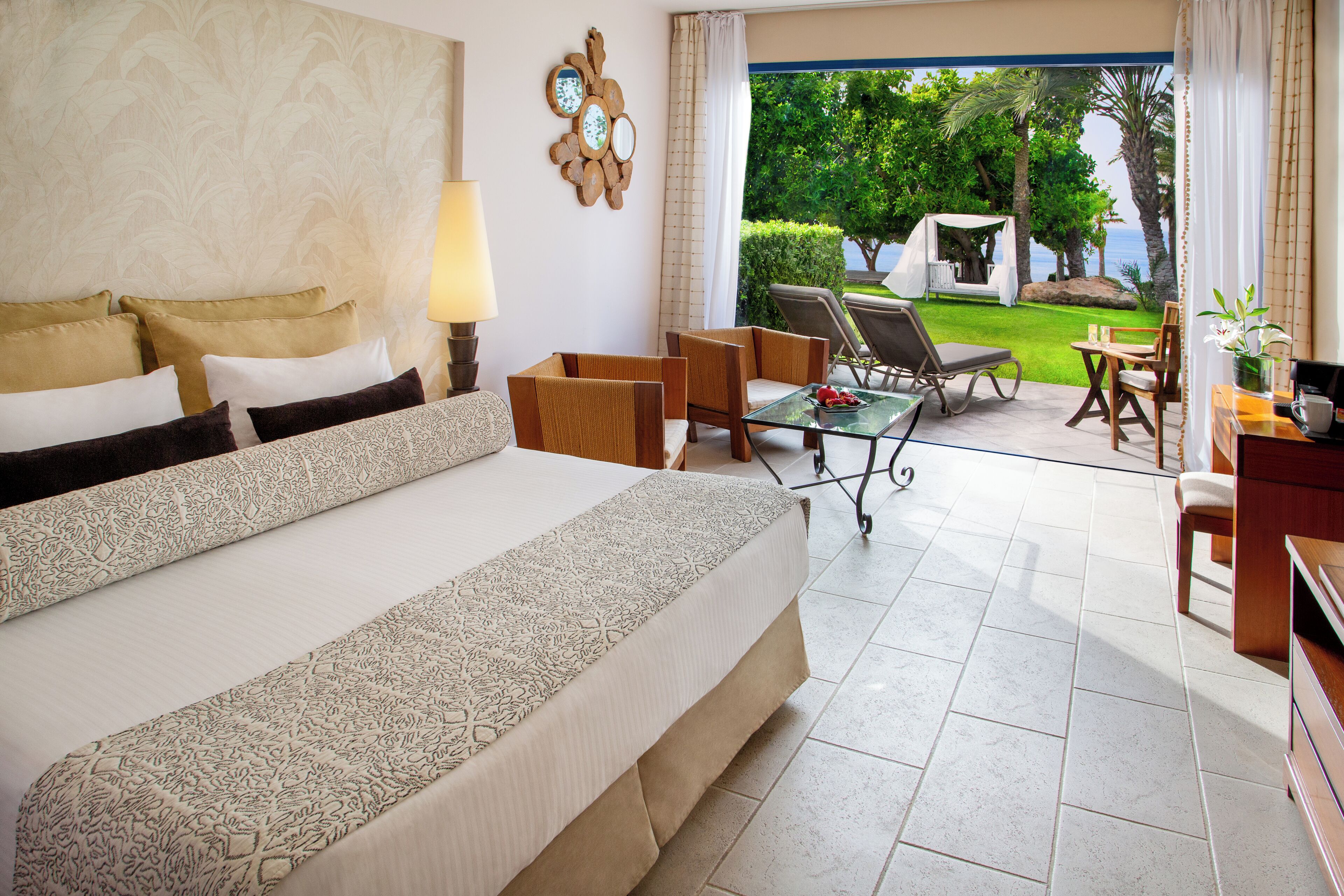 Adults-Only Premium Sea View with Garden | 客房景观