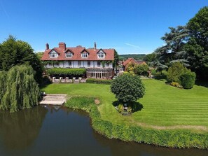 Exterior - French Horn Hotel (Reading)