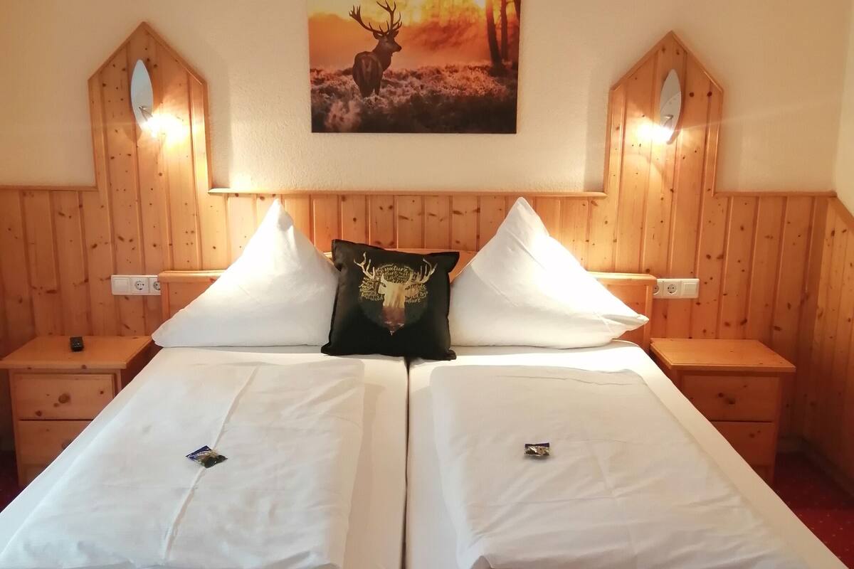 Double Room | Minibar, in-room safe, desk, blackout drapes