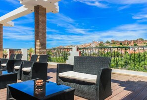 2 bars/lounges, poolside bar - Hotel Colina Dos Mouros (Silves)