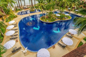 2 outdoor pools, pool umbrellas, pool loungers
