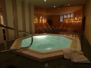 Bain à remous intérieur