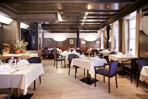 包每日自助早餐