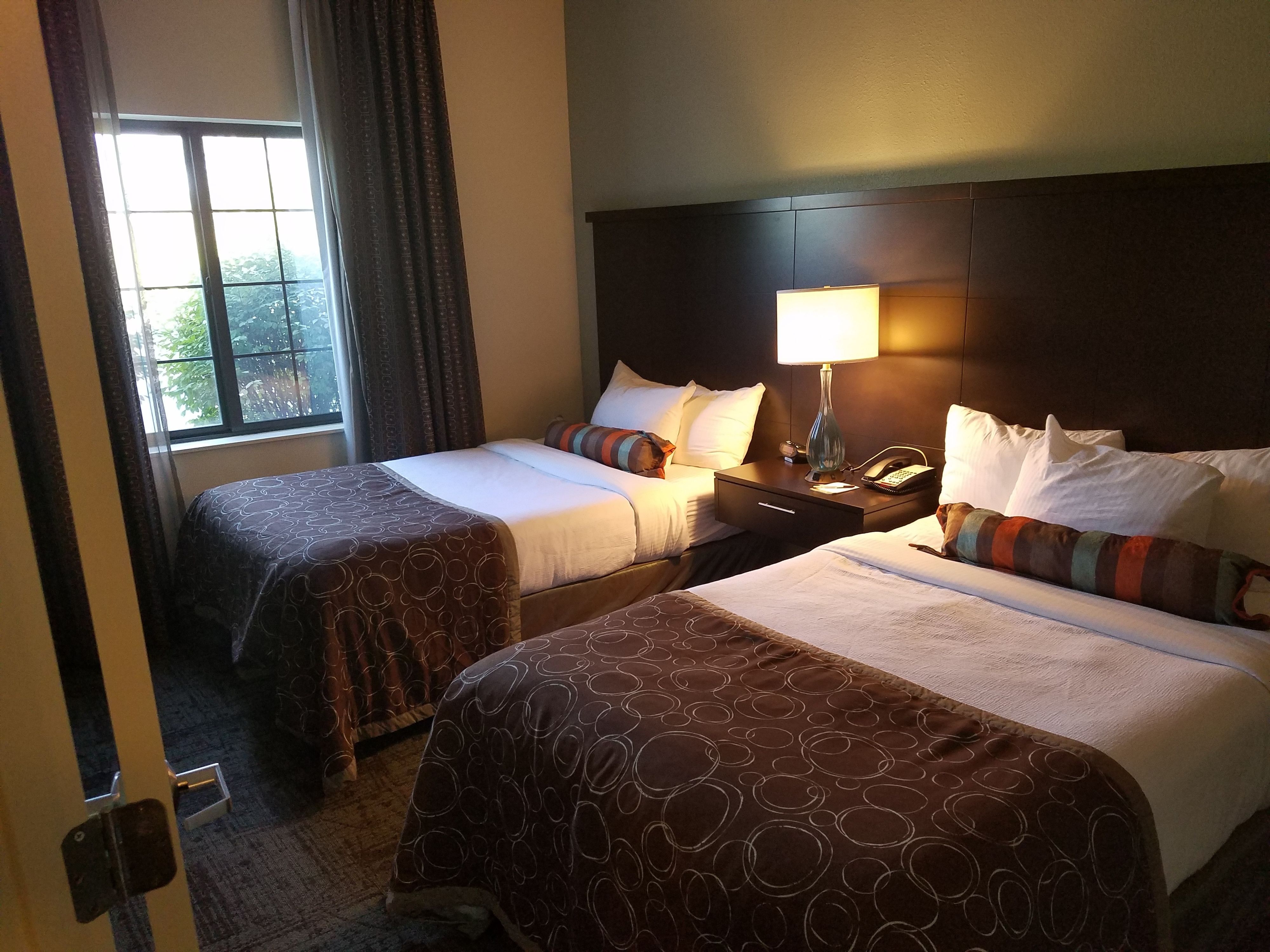 suite, 1 bedroom, kitchen | 1 bedroom, hypo-allergenic bedding, down duvets, in-room safe