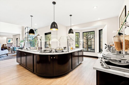 Staybridge Suites Cincinnati North by IHG