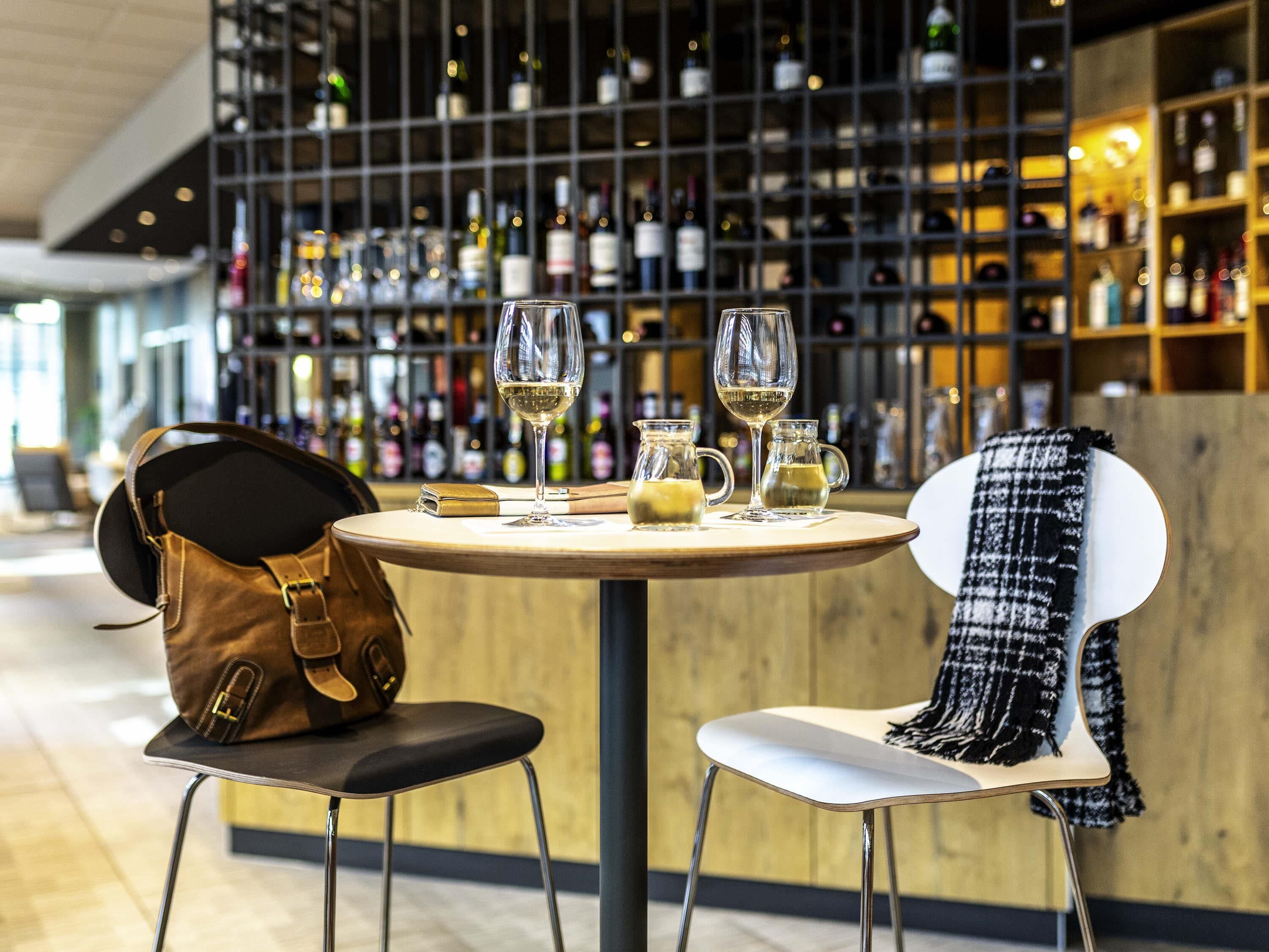 Bar (in der Unterkunft)