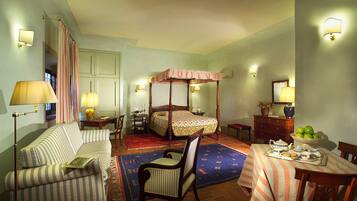 Free minibar items, in-room safe, desk, soundproofing