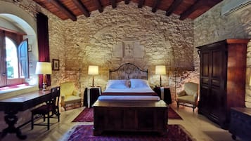 1 camera, minibar, una cassaforte in camera, con arredamento individuale