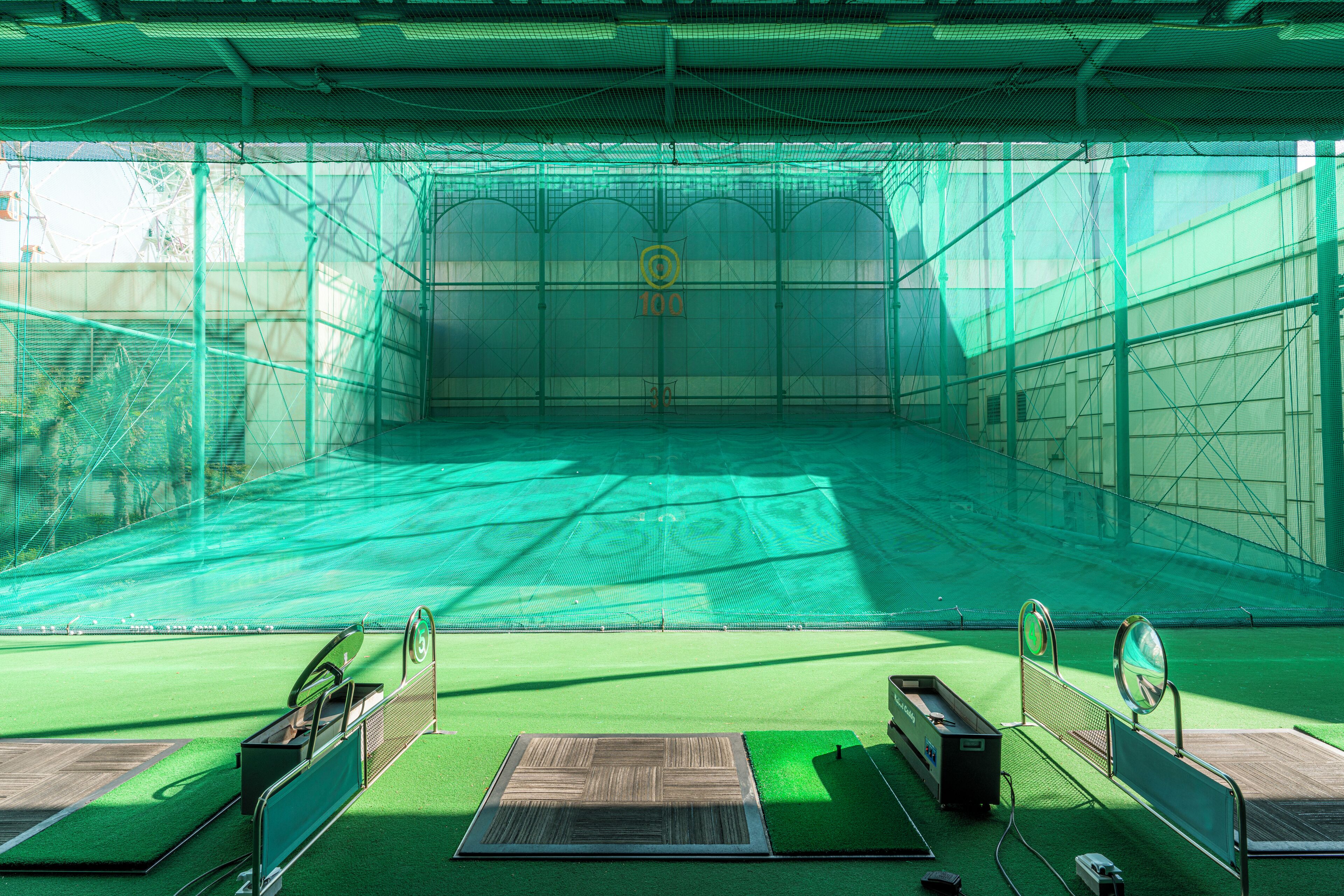 indoor golf driving range