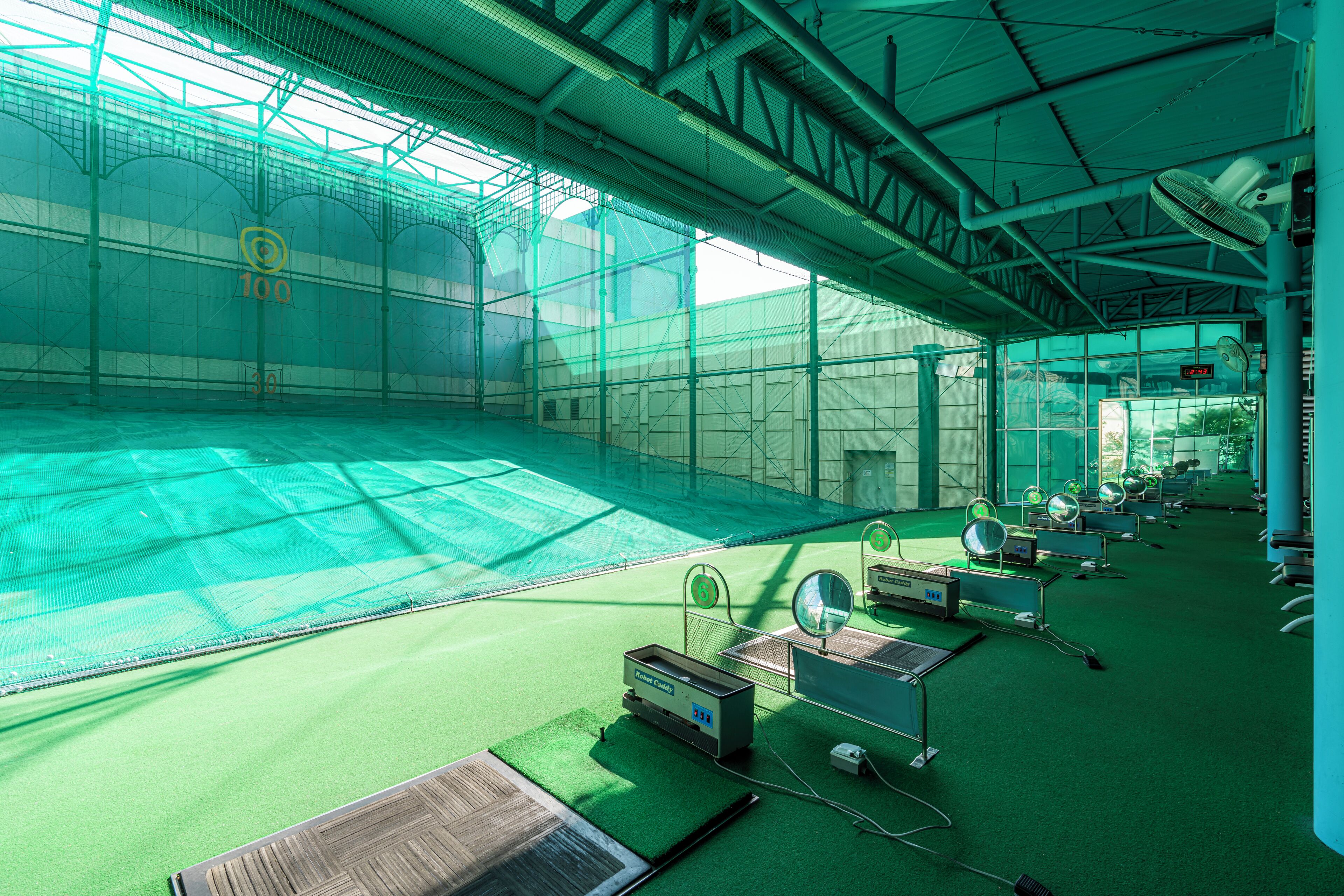 indoor golf driving range