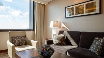 Down comforters, minibar, in-room safe, desk