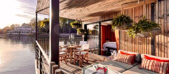 Brindos, Lac & Château