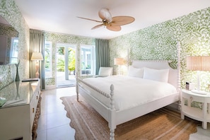 Kamar, 1 Tempat Tidur King | Seprai premium, selimut bulu angsa, bantalan ekstra lembut, dan brankas