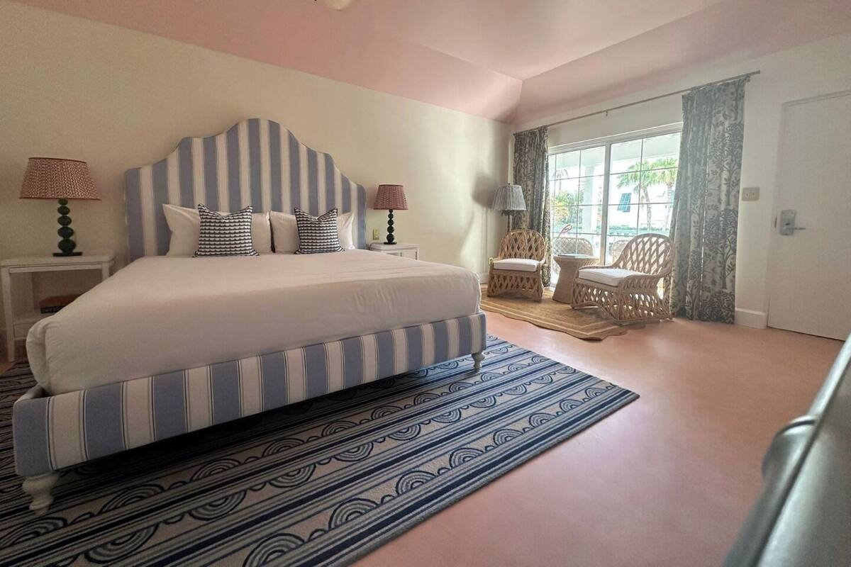 Premium bedding, down comforters, pillowtop beds, in-room safe
