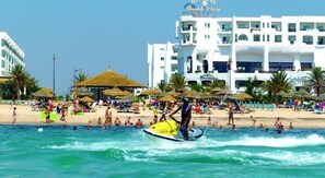 Piscine couverte, piscine extérieure