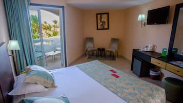 1 habitación y minibar con artículos gratuitos