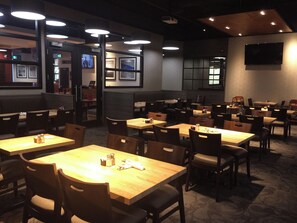 Daily buffet breakfast (CAD 19.95 per person)