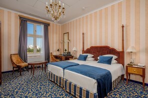 Leilighet | Minibar, safe på rommet, skrivebord og lydisolert