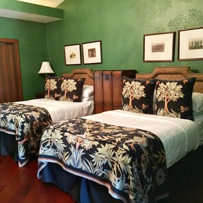 Premium bedding, in-room safe, individually decorated