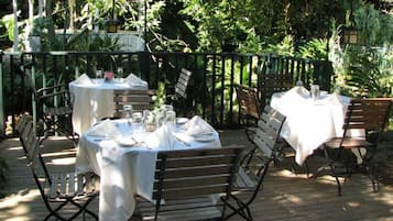 Dinner and brunch served, American cuisine