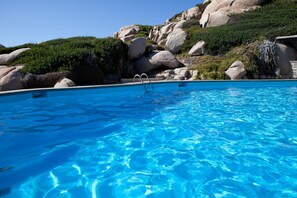 Seasonal outdoor pool, pool umbrellas - Club Esse Shardana (Santa Teresa di Gallura)