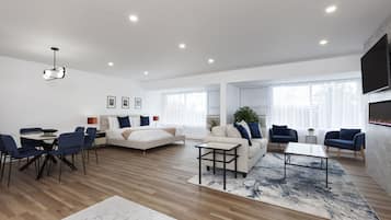 Suite Exécutive, 1 très grand lit, non-fumeurs | 1 chambre, surmatelas, bureau