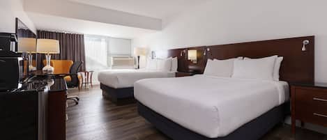 1 bedroom, pillow-top beds, desk, laptop workspace