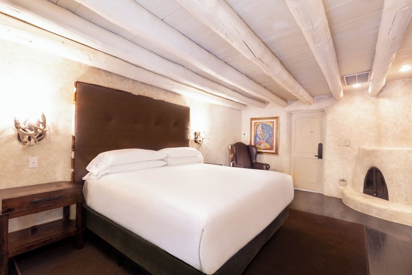 Standard Room, 1 King Bed (Casita with 1 King Bed) | Premium bedding, pillowtop beds, in-room safe, desk