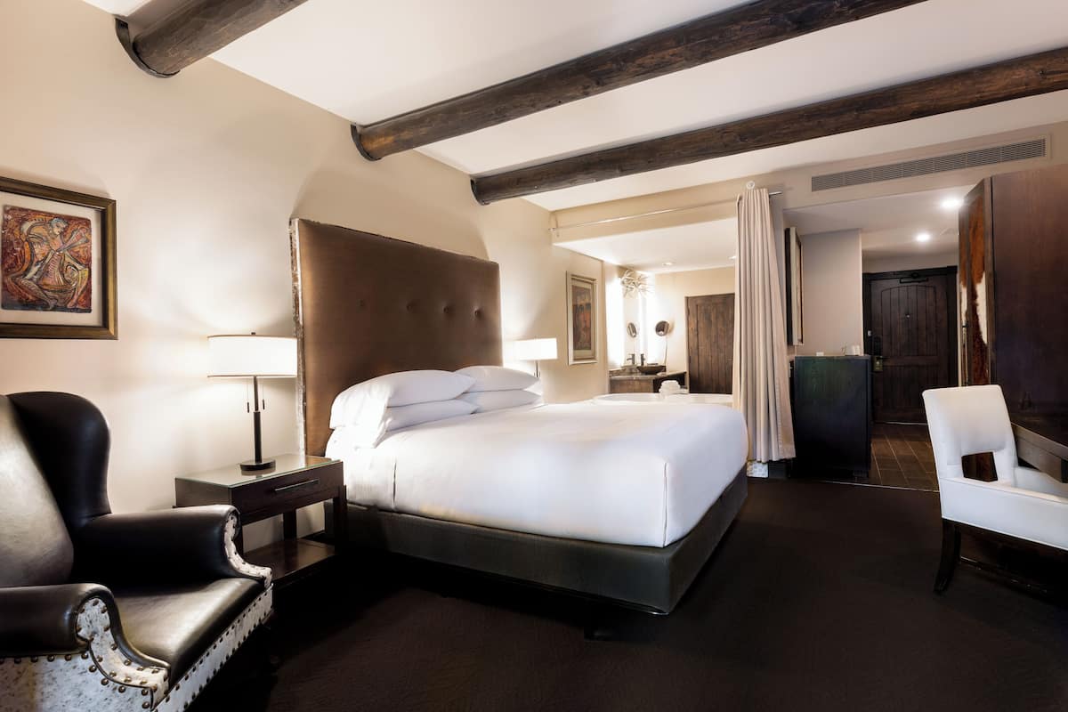 Ropa de cama de alta calidad y camas con pillow-top
