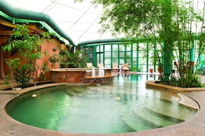 Innenpool, Liegestühle
