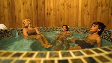 Indoor spa tub