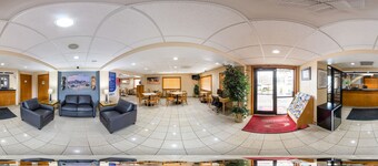Econolodge Inn & Suites