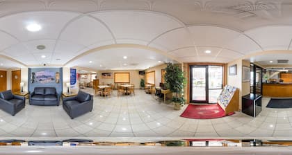 Econolodge Inn & Suites