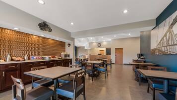 Free daily continental breakfast