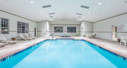 Super 8 by Wyndham Hillsboro TX