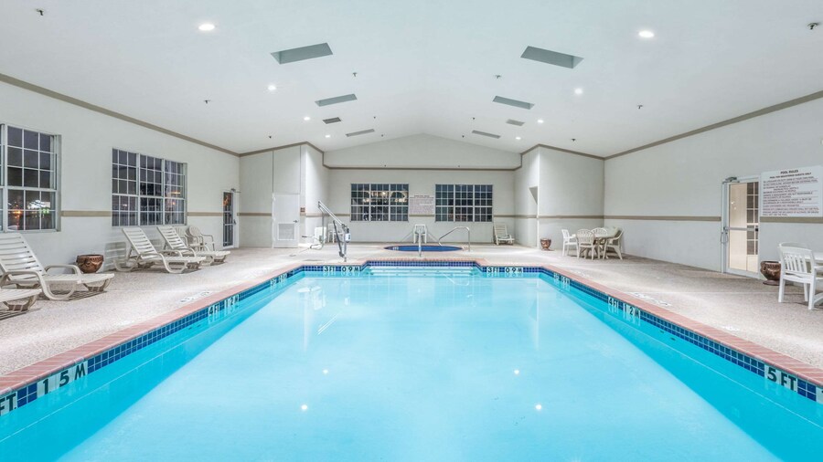 Super 8 by Wyndham Hillsboro TX