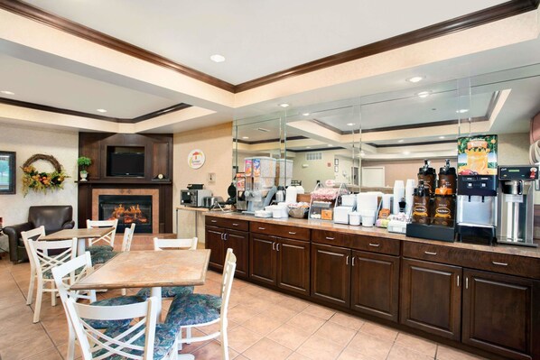 Free daily continental breakfast