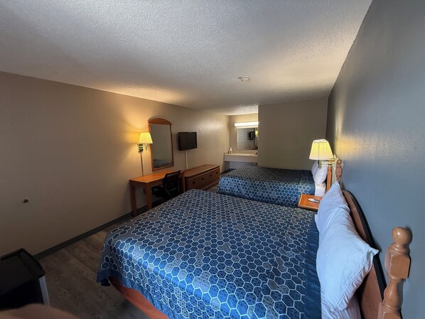 Room, 2 Queen Beds | Bed sheets