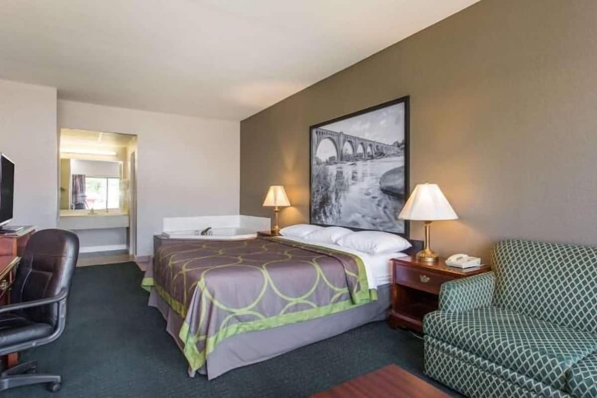 Desk, iron/ironing board, free cribs/infant beds, free WiFi