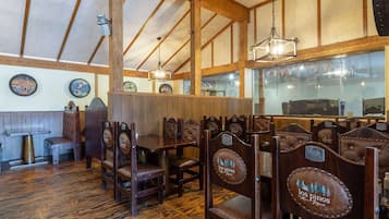 2 間餐廳;供應早餐