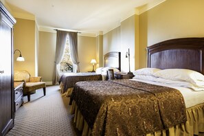 Deluxe Double Room, 1 Bedroom | 1 bedroom, desk, iron/ironing board, free WiFi