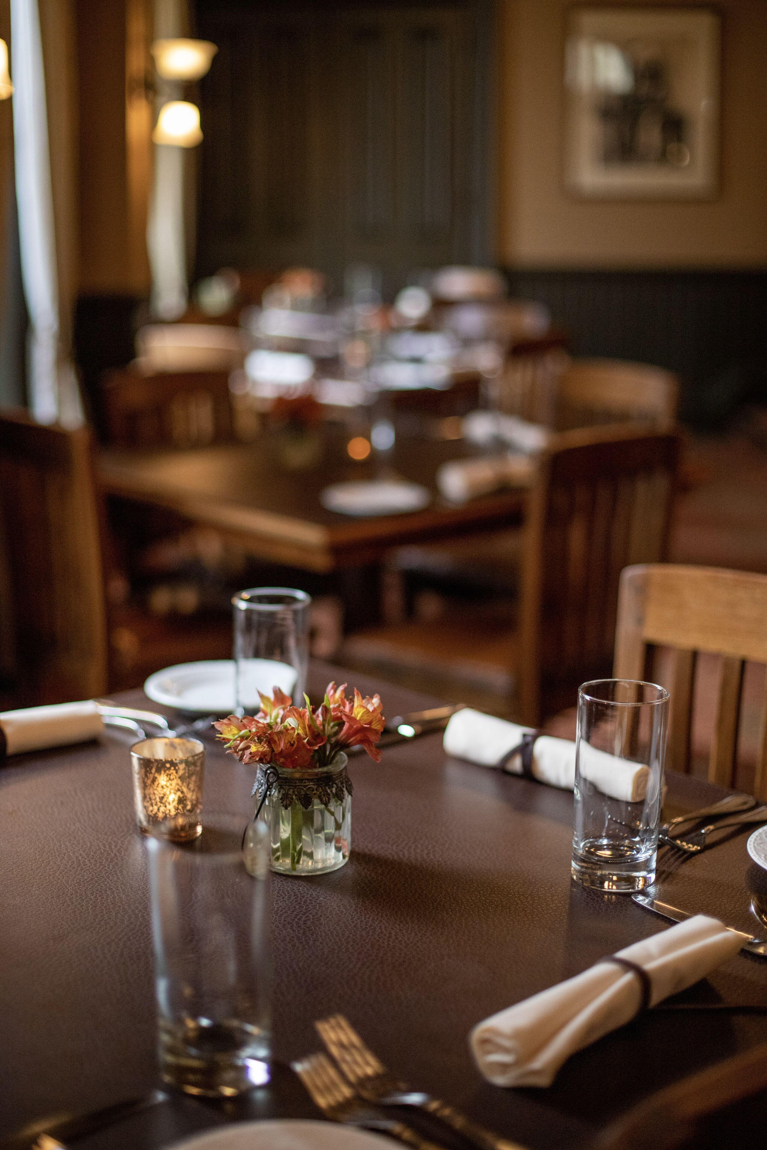 dinner and brunch served, american cuisine