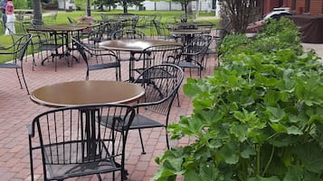Dinner and brunch served, American cuisine