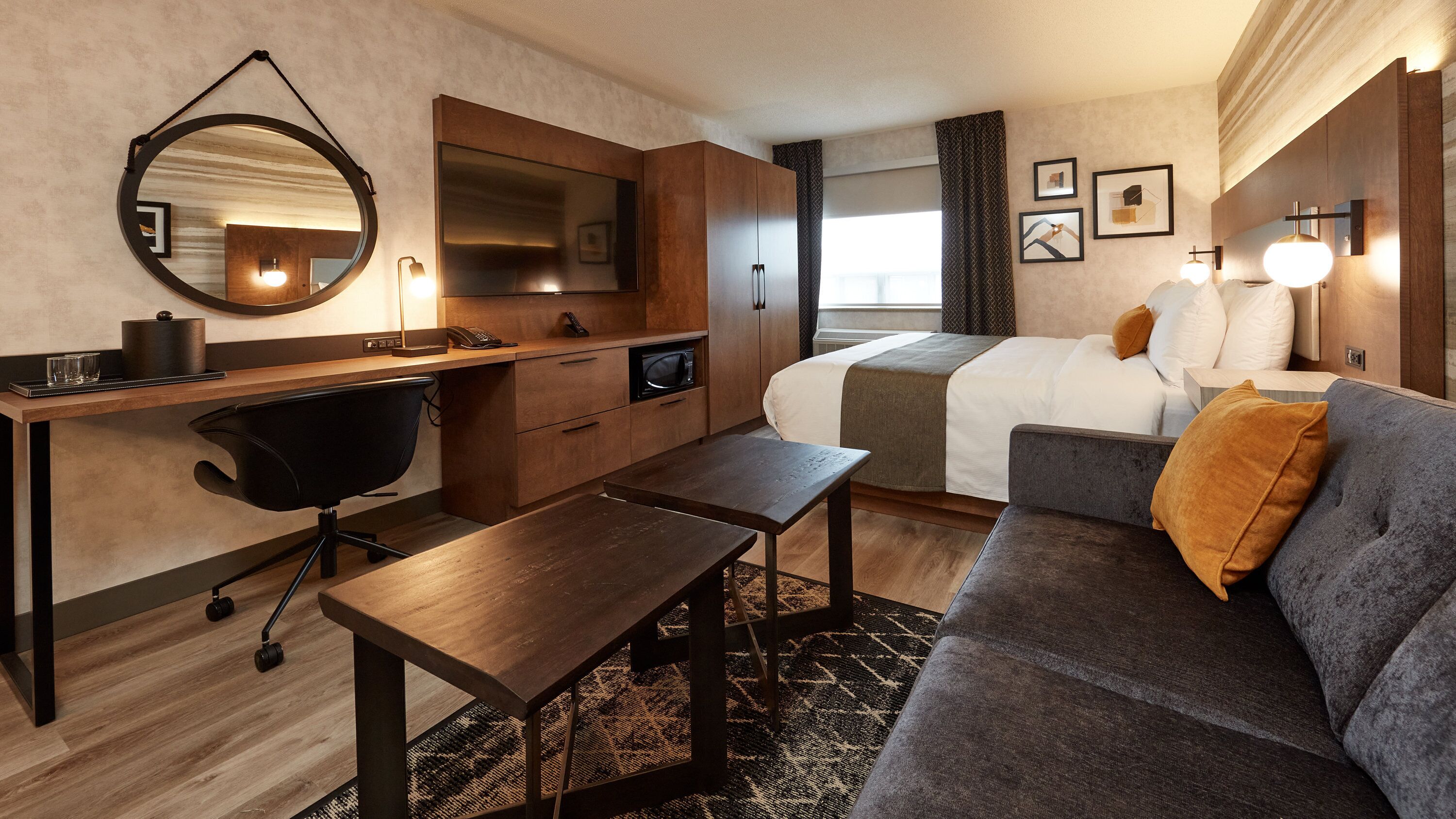 1 bedroom, premium bedding, in-room safe, desk