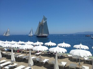 Private beach, sun-loungers, beach umbrellas, scuba diving - Hotel La Caletta (Monte Argentario)