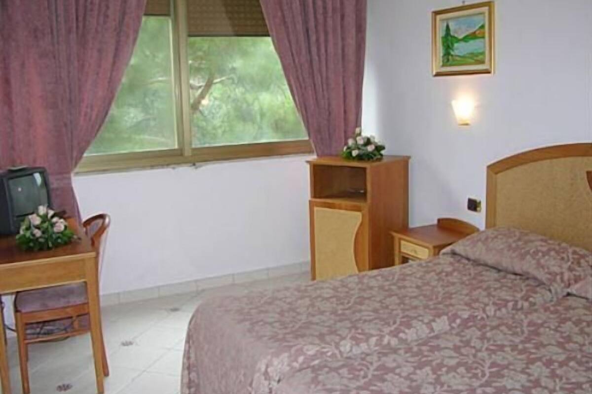 Minibar, in-room safe, desk, blackout curtains