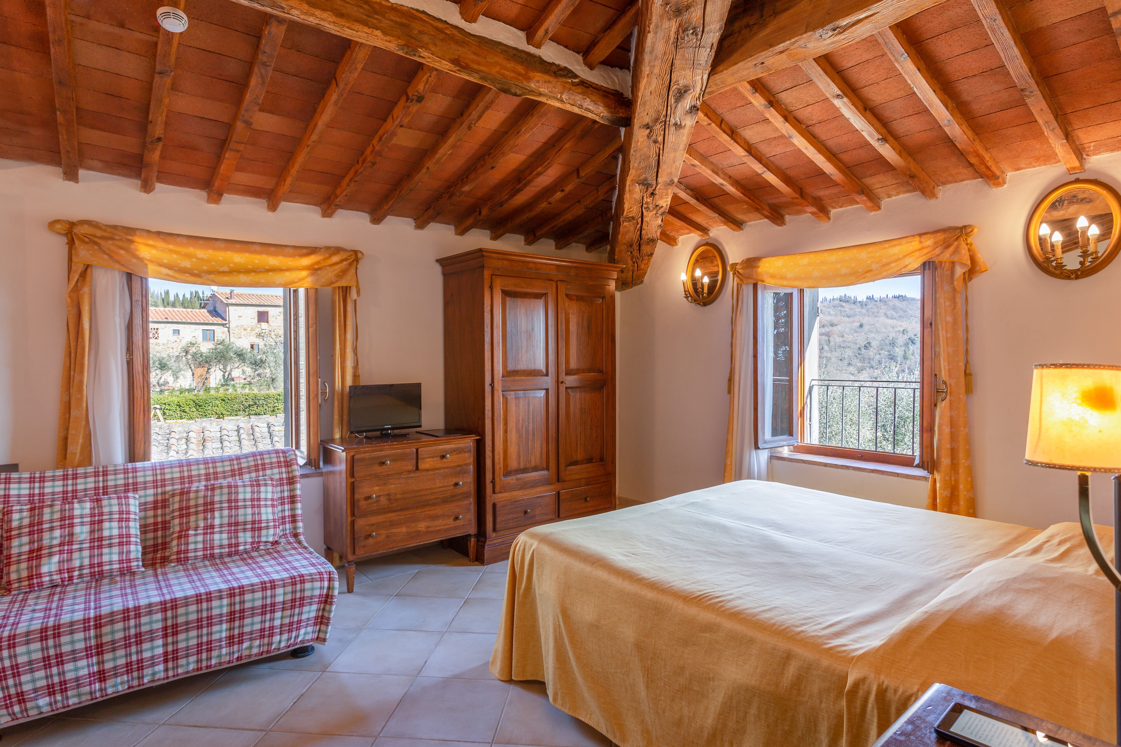 1 bedroom, premium bedding, in-room safe, desk