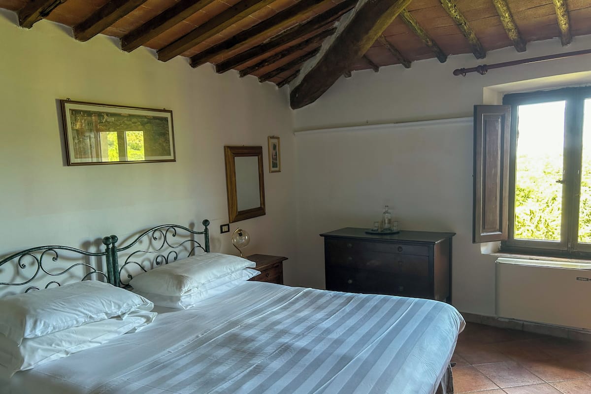 Premium bedding, down duvets, in-room safe, desk