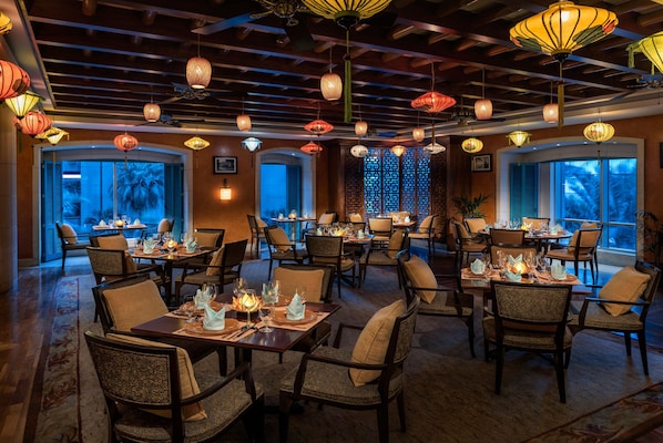 5 restaurants, spécialités Cuisine internationale