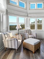 Luxury Tower Room | Premium bedding, down comforters, pillowtop beds, individually decorated